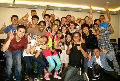 5211d8046f22d5208bef5e3310Laughter Connects People Worldwide